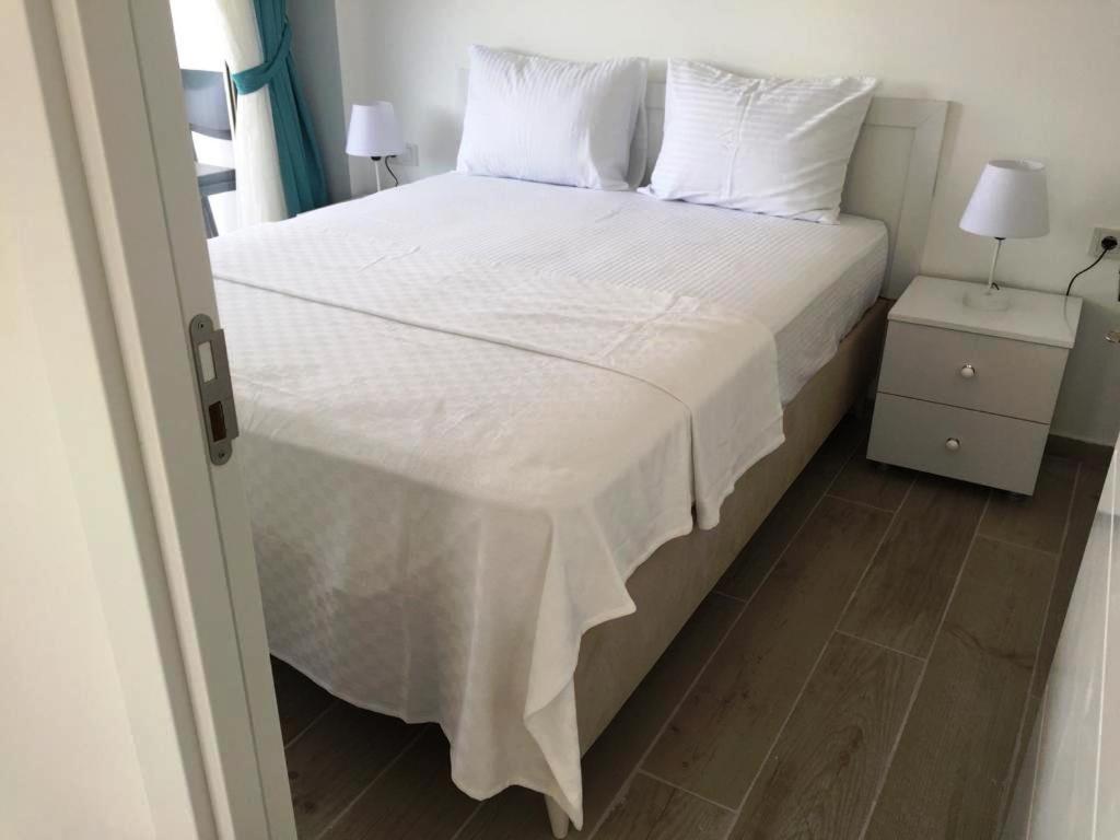 Sahil Aparts - Guelluek Aparthotel Milas Bagian luar foto